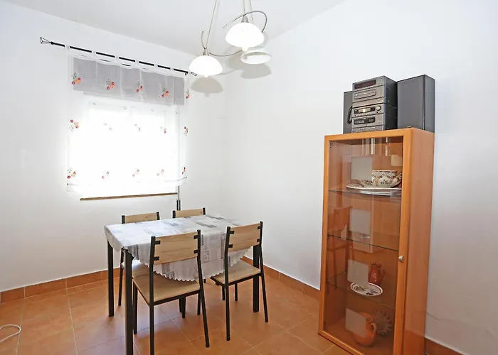 B99 - Apartment Muralhas In Lagos
