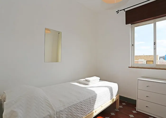 B99 - Apartment Muralhas In Lagos